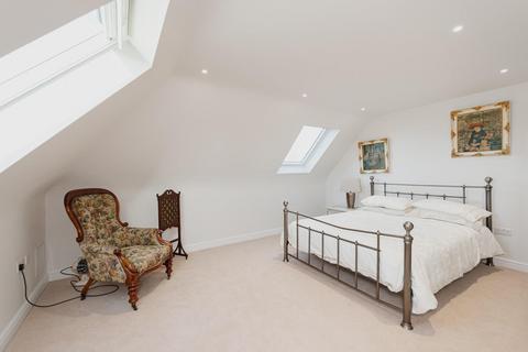 30 Sutton Lane, Banstead, SM7 3RB