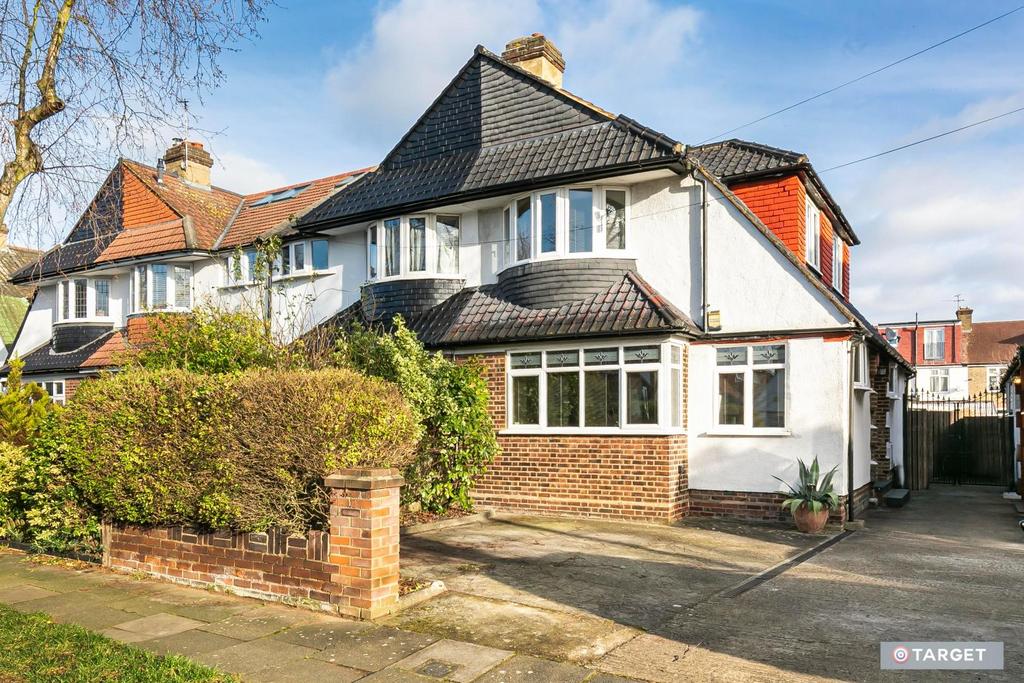 Haileybury Avenue, Enfield EN1 3 bed end of terrace house for sale £