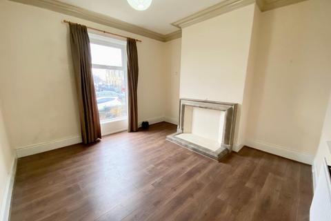 4 bedroom terraced house for sale, Syringa Street, Huddersfield