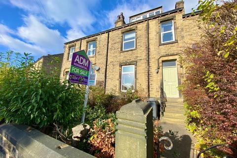 4 bedroom terraced house for sale, Syringa Street, Huddersfield