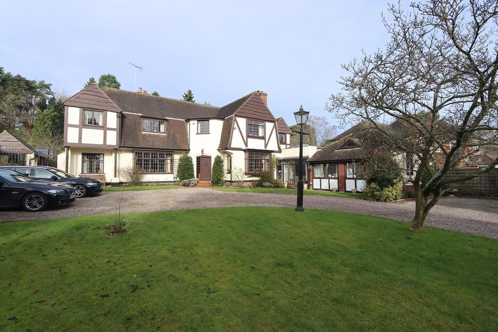 Lane, Kidderminster, DY10 5 bed detached house for sale £