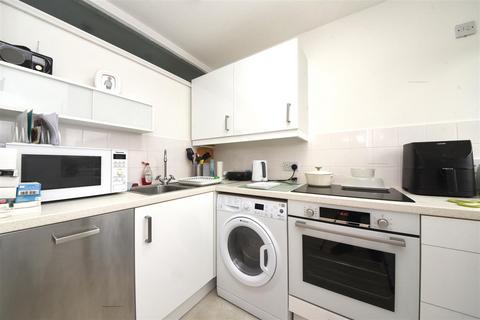 undefined, Stokes Court, East Finchley, N2