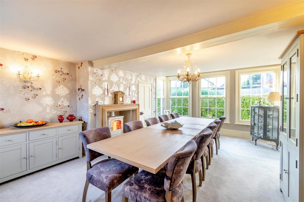 8565600-interior26v2.jpg