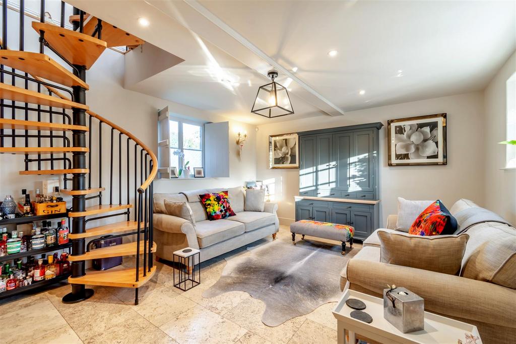 8565600-interior38v2.jpg