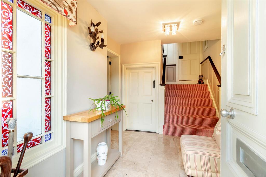 8565600-interior30v2.jpg