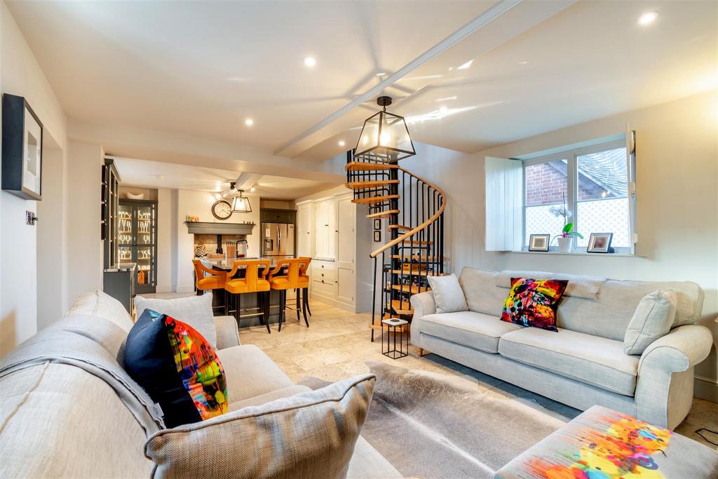 8565600-interior42v2.jpg