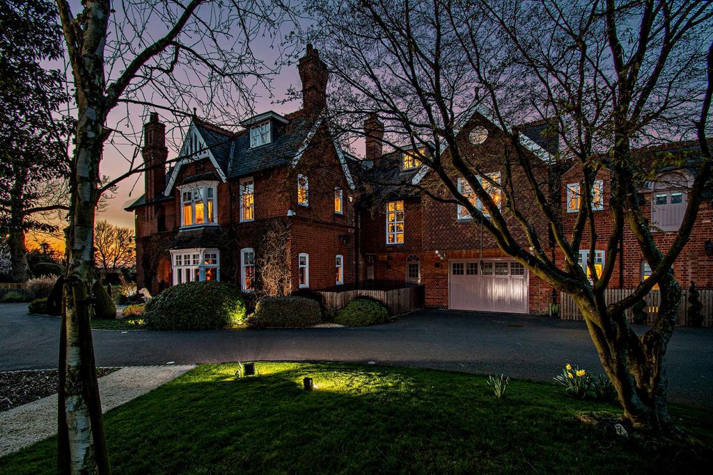 Holmewood Twilight
