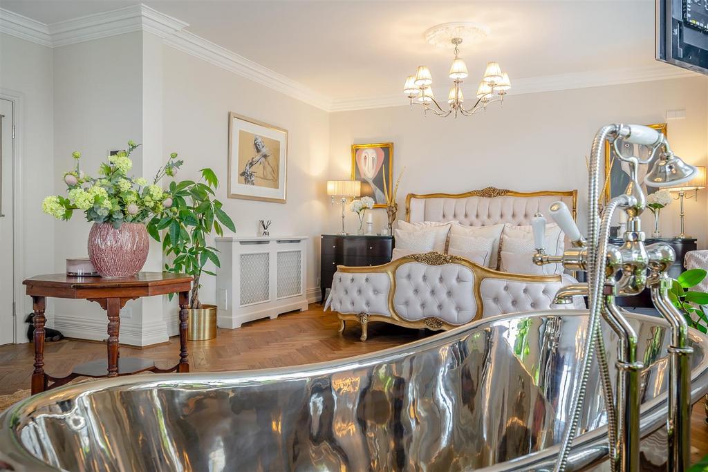 Holmewood Master Bedroom
