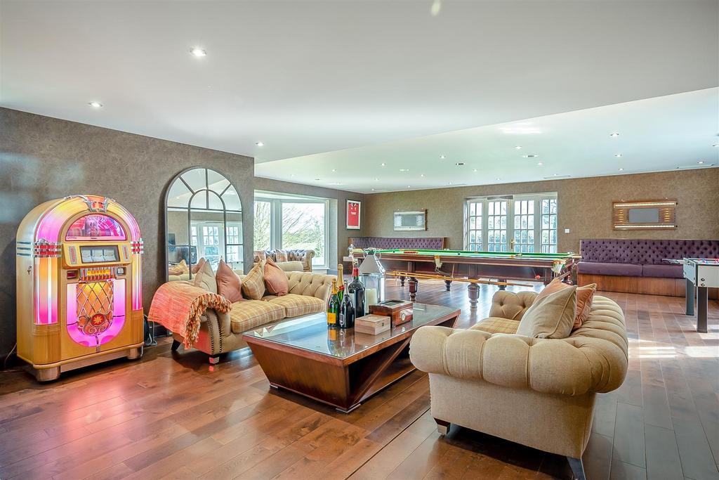 Holmewood Games Room