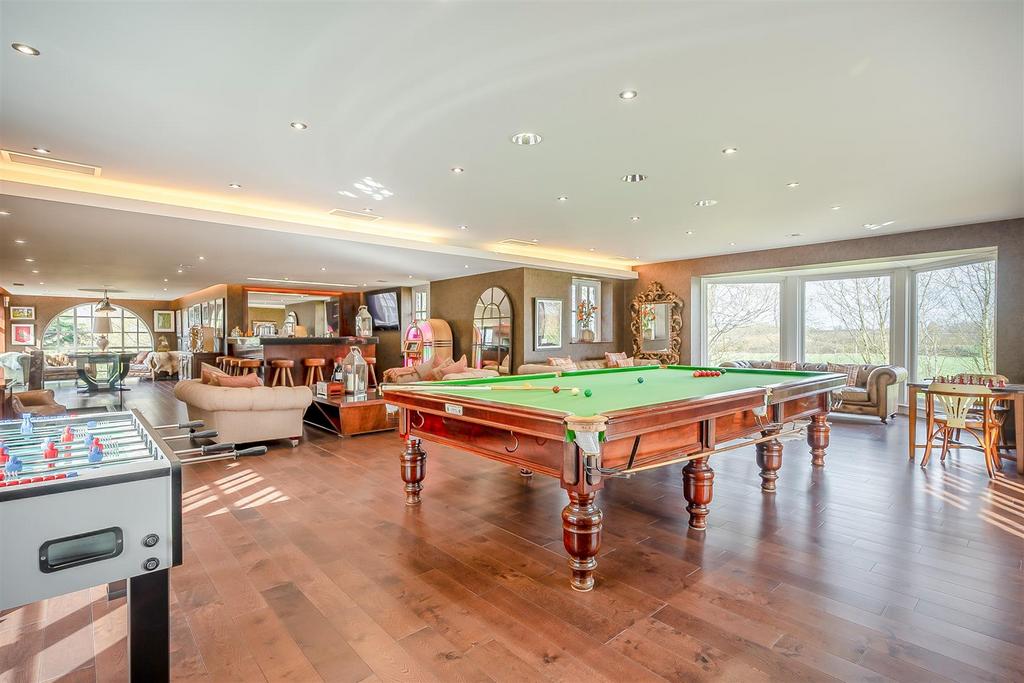 Holmewood Games Room