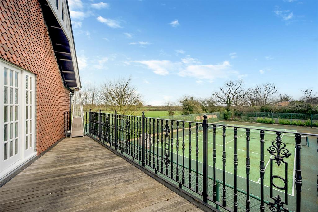 Holmewood Terrace