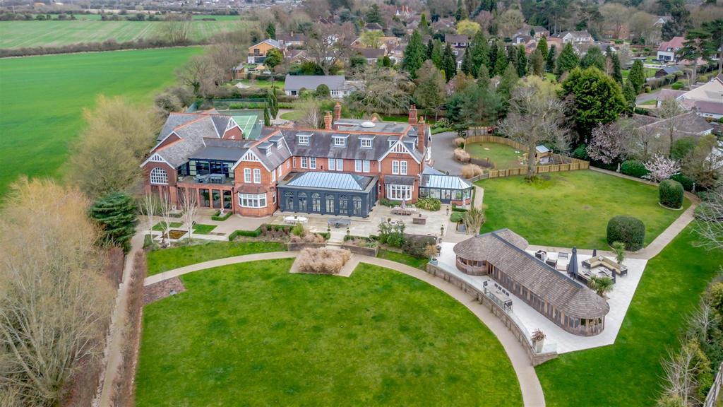 Holmewood Rear Garden Aerial
