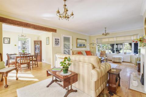 117a Cooden Drive, Bexhill-on-sea, TN39 3AJ