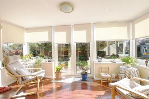 117a Cooden Drive, Bexhill-on-sea, TN39 3AJ