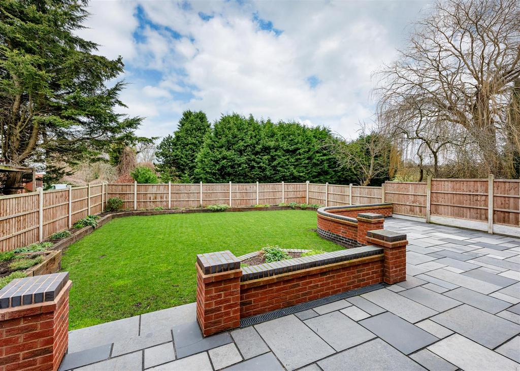 Ravenscroft, Bell Road, Trysull, Wolverhampton 4 bed detached house for