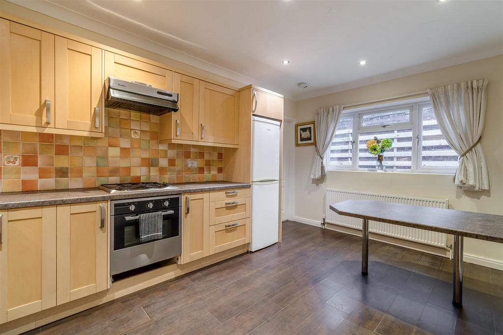 8580396-interior27.jpg