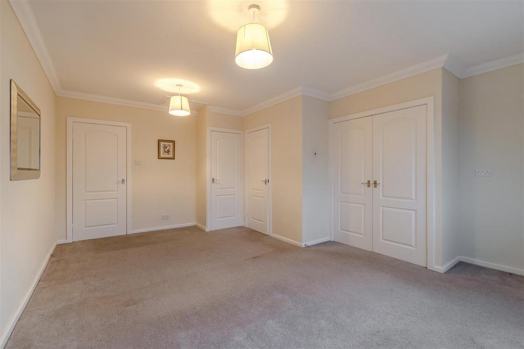 8580396-interior05.jpg