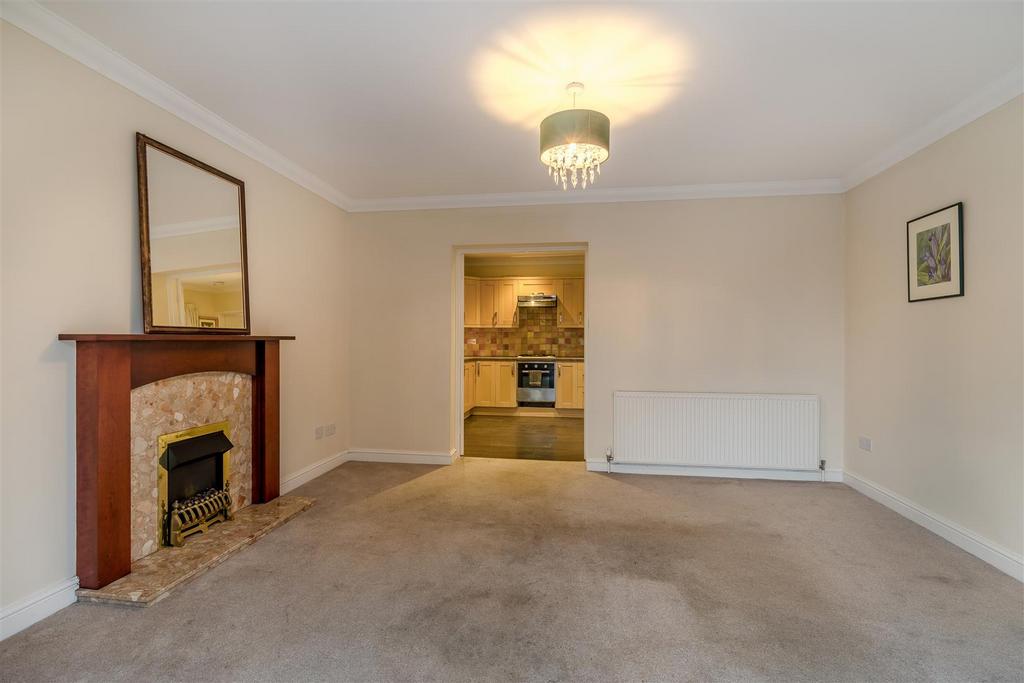 8580396-interior17.jpg