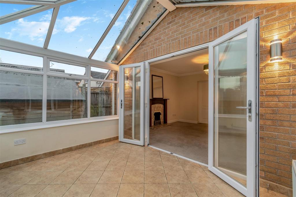 8580396-interior31.jpg