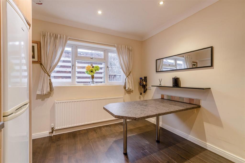 8580396-interior29.jpg