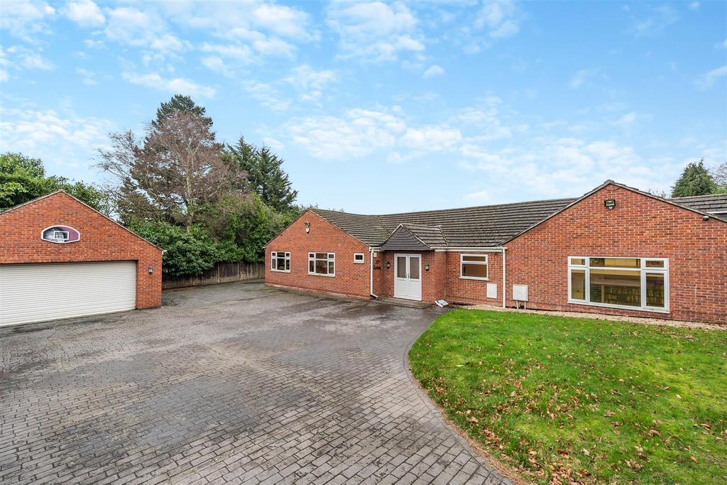 Gregory Avenue, Stivichall 5 bed detached bungalow for sale £725,000