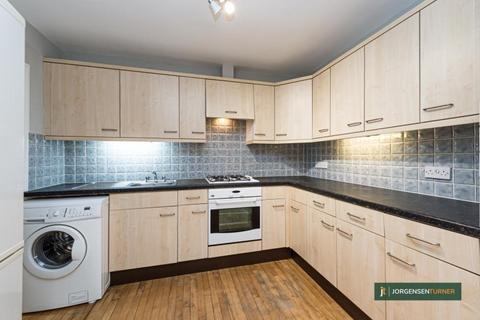 2 bedroom flat to rent, Stanlake Road, Shepherds Bush, W12