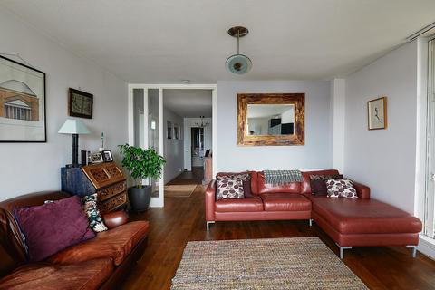 2 bedroom flat for sale, Rosebank, Fulham, SW6