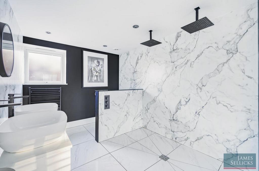 Master Ensuite