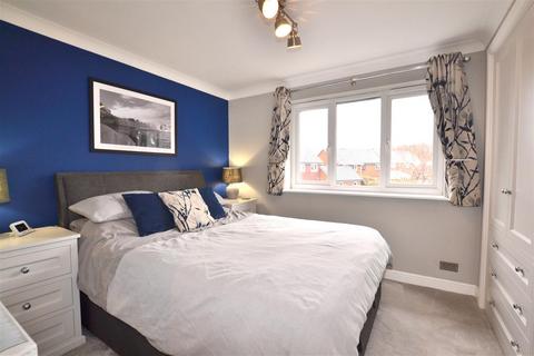 1 Barn Meadow Close, Church Crookham, Fleet, GU52 0YB