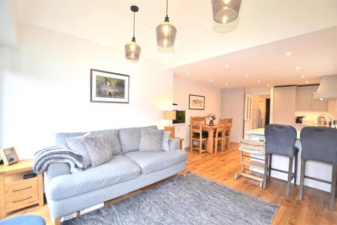 1 Barn Meadow Close, Church Crookham, Fleet, GU52 0YB