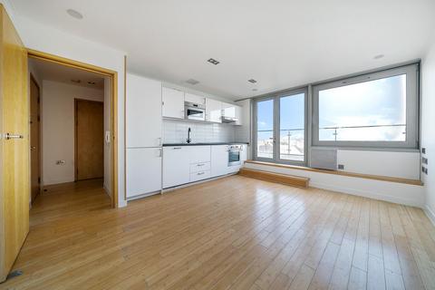 1 bedroom flat for sale - Richmond Road, Kingston Upon Thames KT2