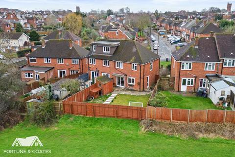 37 Lower Swaines, Epping, CM16 5ES