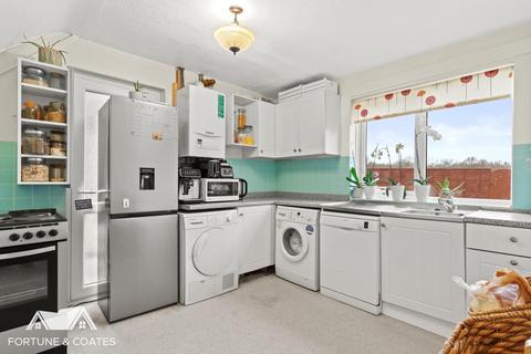 37 Lower Swaines, Epping, CM16 5ES