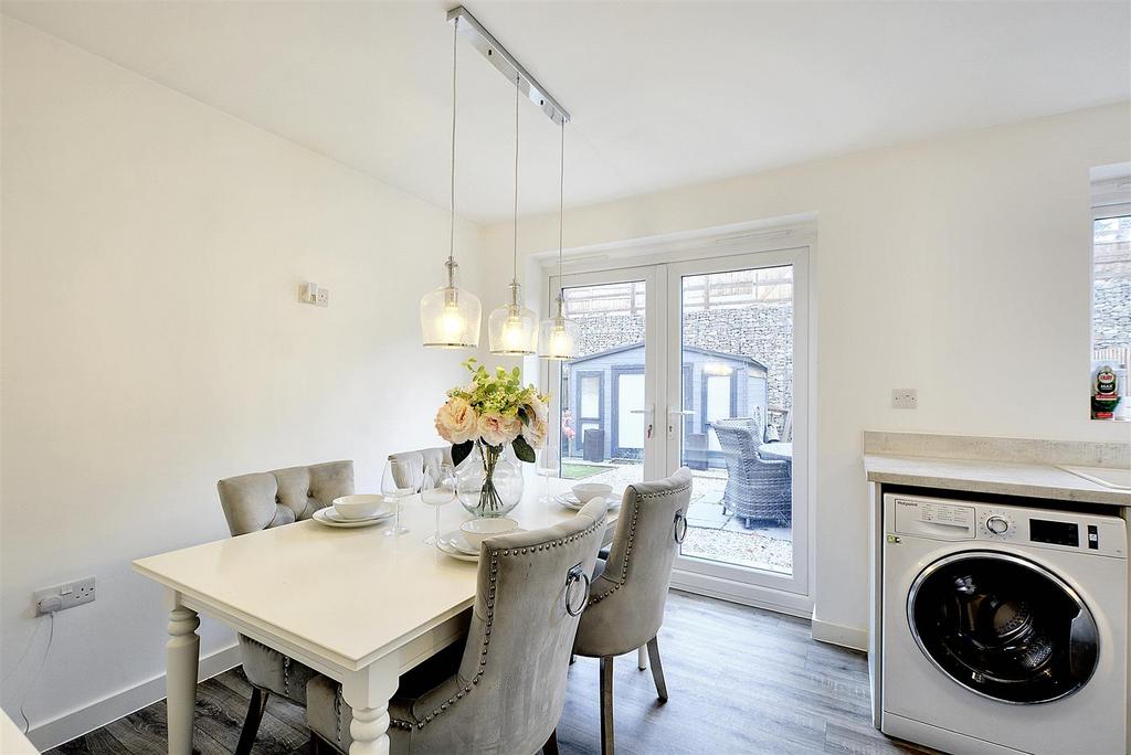 Dining kitchen