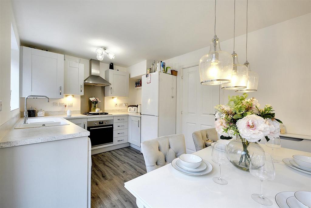 Dining kitchen