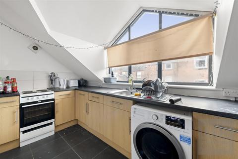 5 bedroom flat to rent, Arthur Street, Nottingham NG7