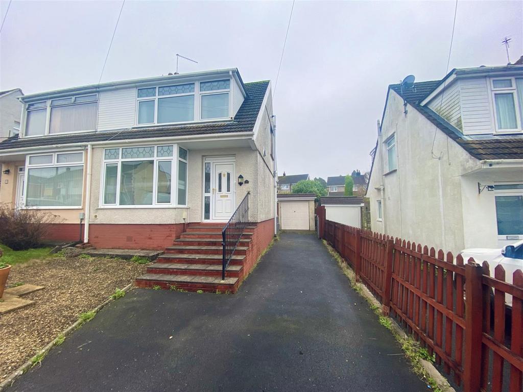 Ash Grove, Killay, Swansea 3 bed semidetached house for sale £229,000