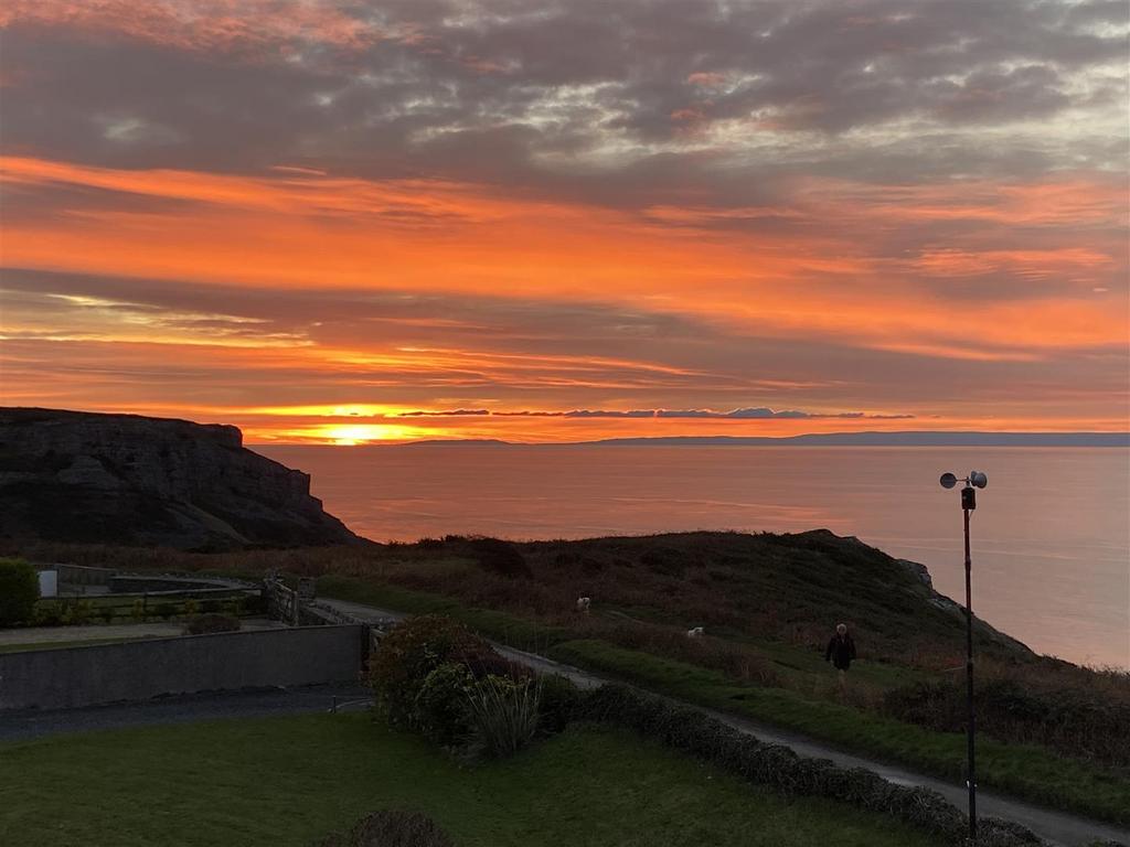 Sunrise 2905.jpg