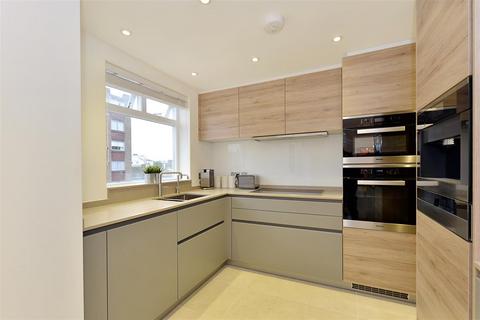 3 bedroom flat to rent, Lowndes Square, Belgravia SW1X