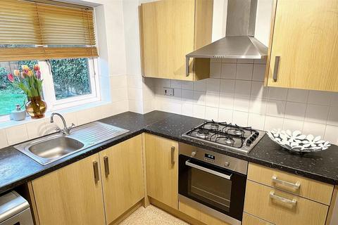 6 Vaughan Close, Sutton Coldfield, B74 4XR