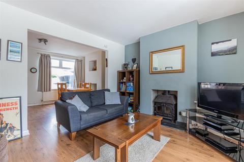 16 Theobald Road, Cardiff, CF5 1LR