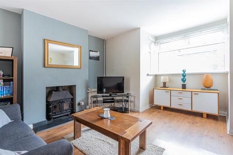 16 Theobald Road, Cardiff, CF5 1LR