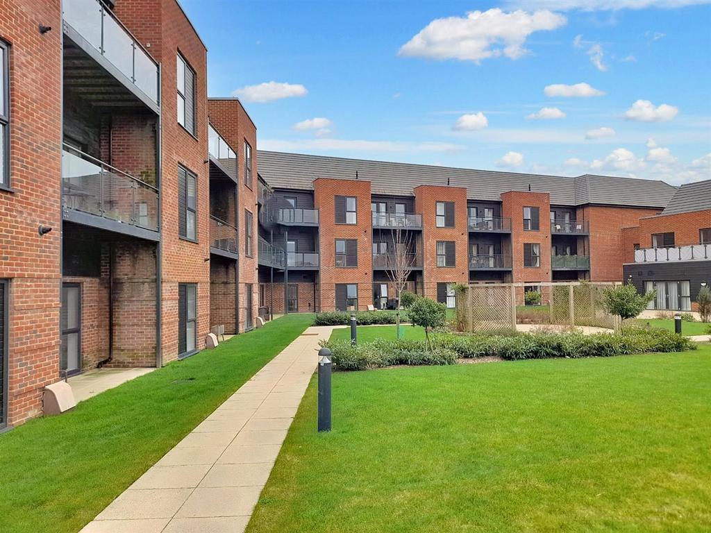 Rear gardens 1 new.jpg