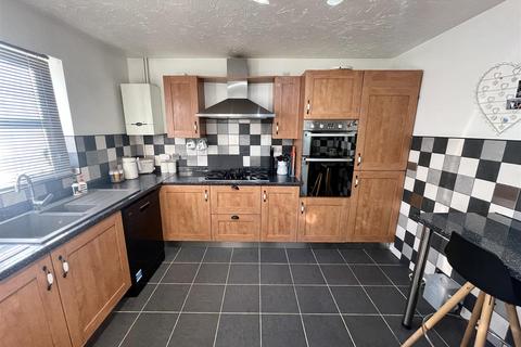 3 bedroom semi-detached house for sale, May Blossom Walk, Spalding