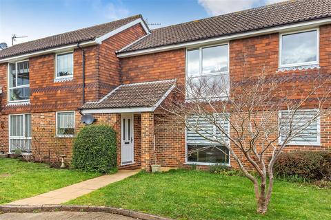 6 Blacksmith Close, Ashtead, KT21 2BD
