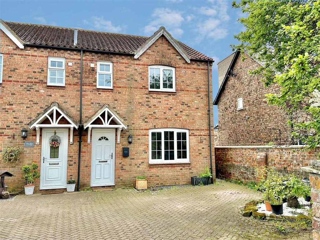 Main Street, Linton On Ouse, York 3 bed semidetached house for sale
