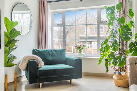 2 Bridge Wood Close, Horsforth, Leeds, LS18 5TR