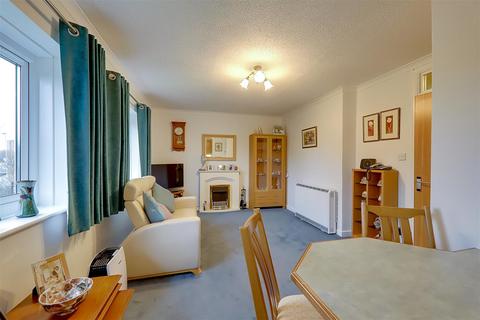 2 bedroom retirement property for sale, The Cloisters, Carnegie Road, Worthing