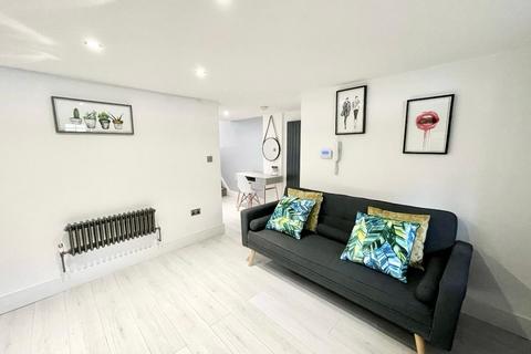 1 bedroom flat to rent - Queen Street, York