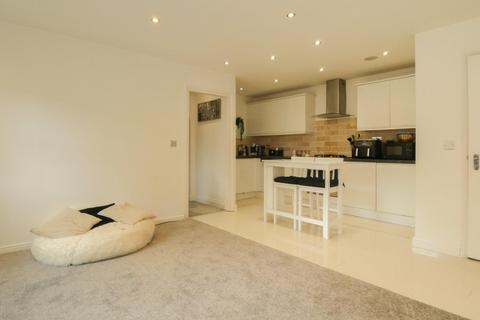 2 bedroom flat for sale, Broom Mills Road, Farsley, LS28 5GR